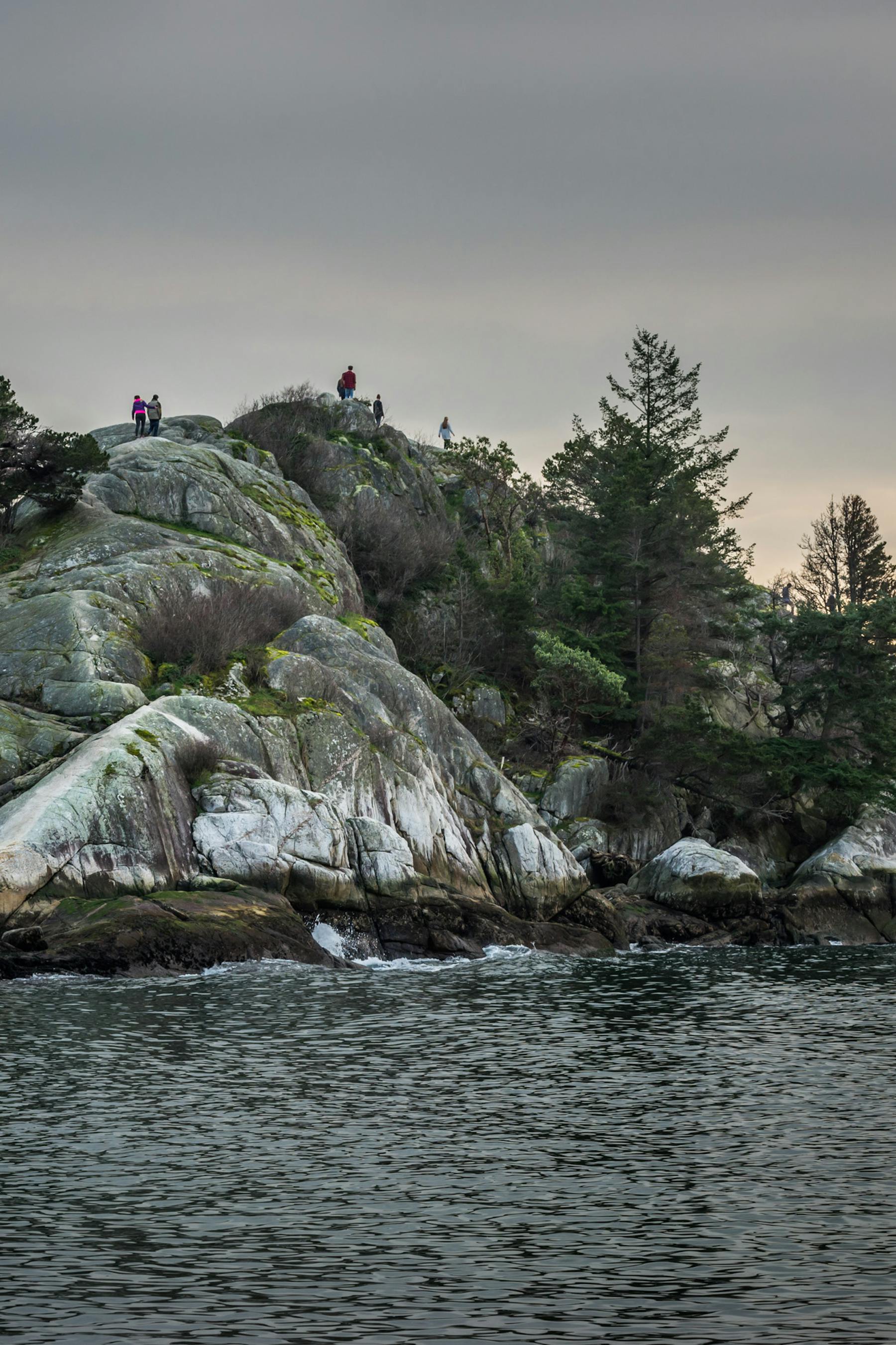 Boosting Property Value with Modern Aluminum Railing Systems on Vancouver Island